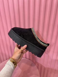 Mule nouama Noir B-390