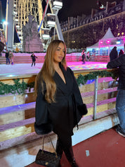 Manteau Nouama à ceinture et fourrure aux manches