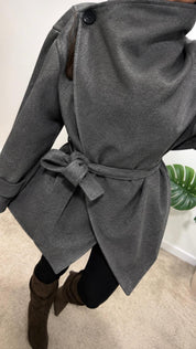 Veste à Col Haut et Ceinture LEÏLA