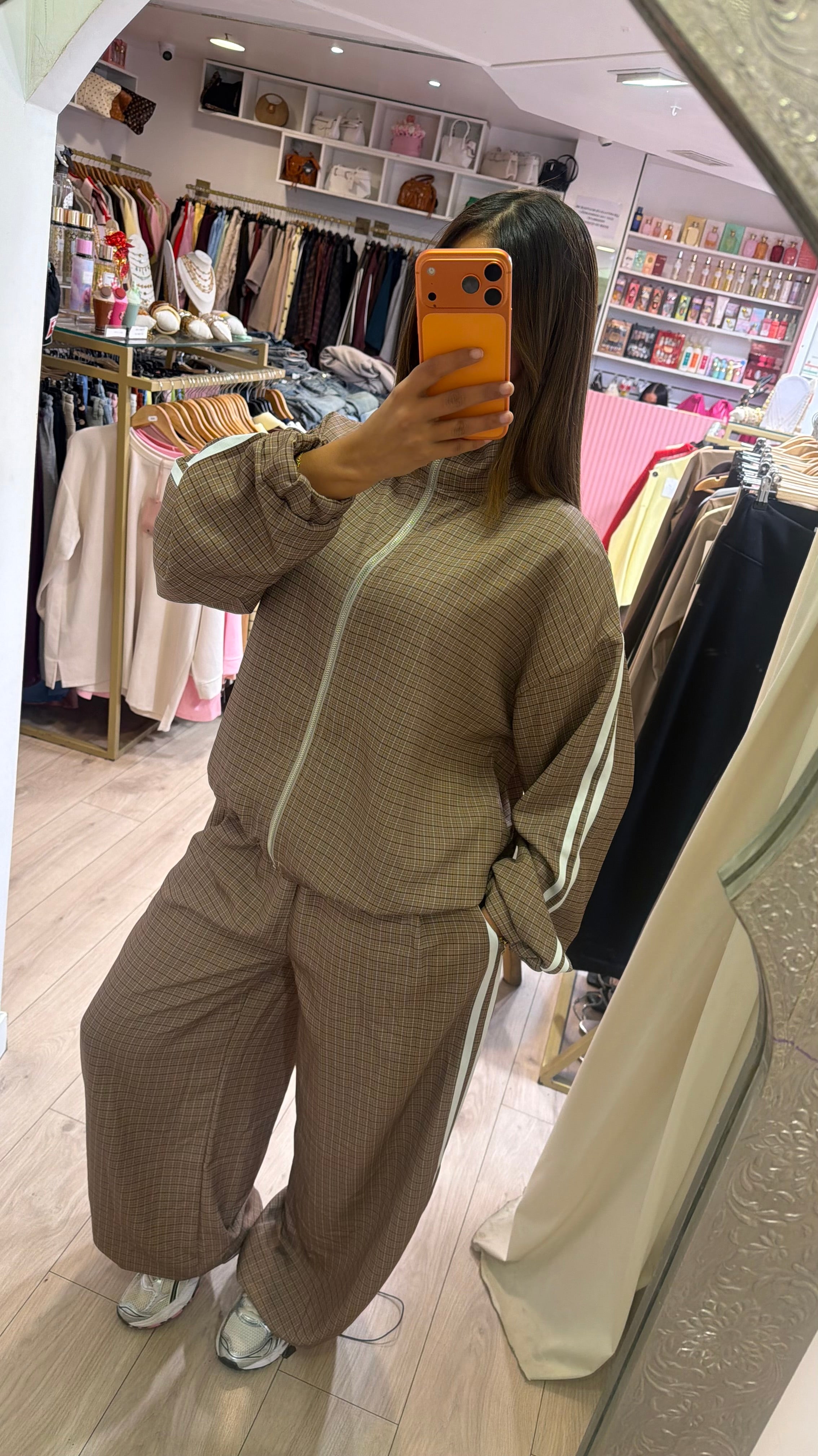 Ensemble jogging a bande Éva