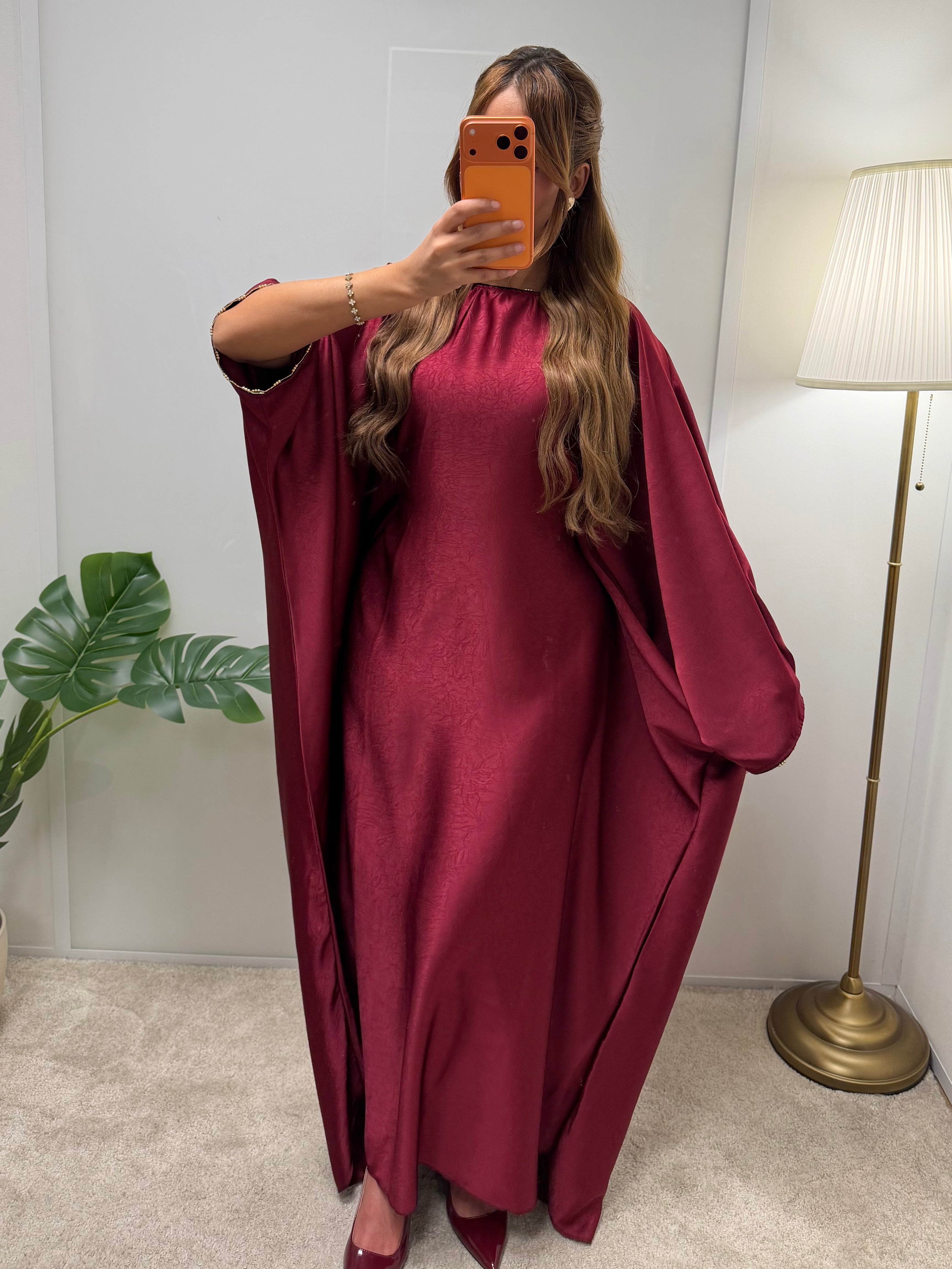 Abaya Arya