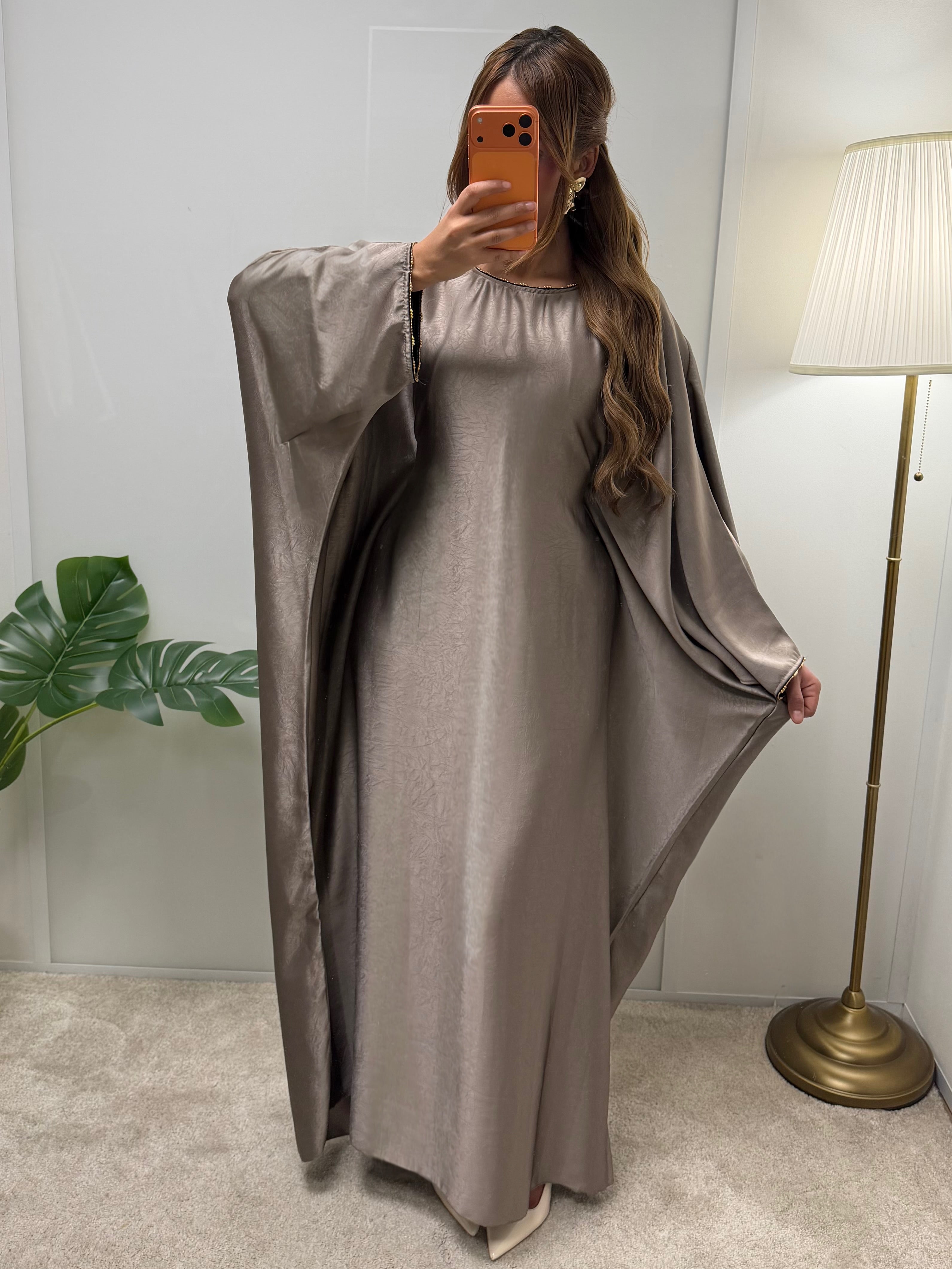 Abaya Arya