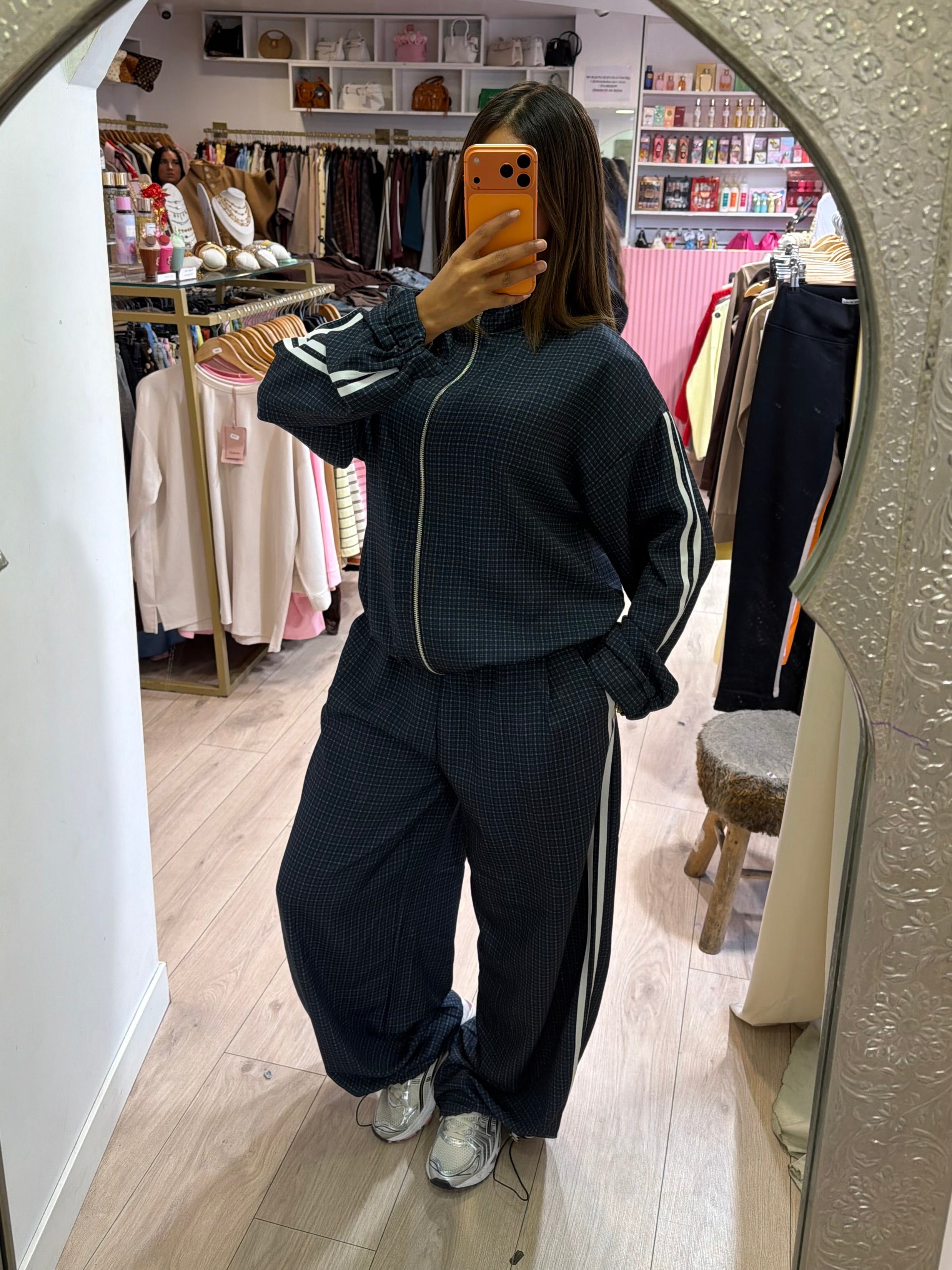 Ensemble jogging a bande Éva