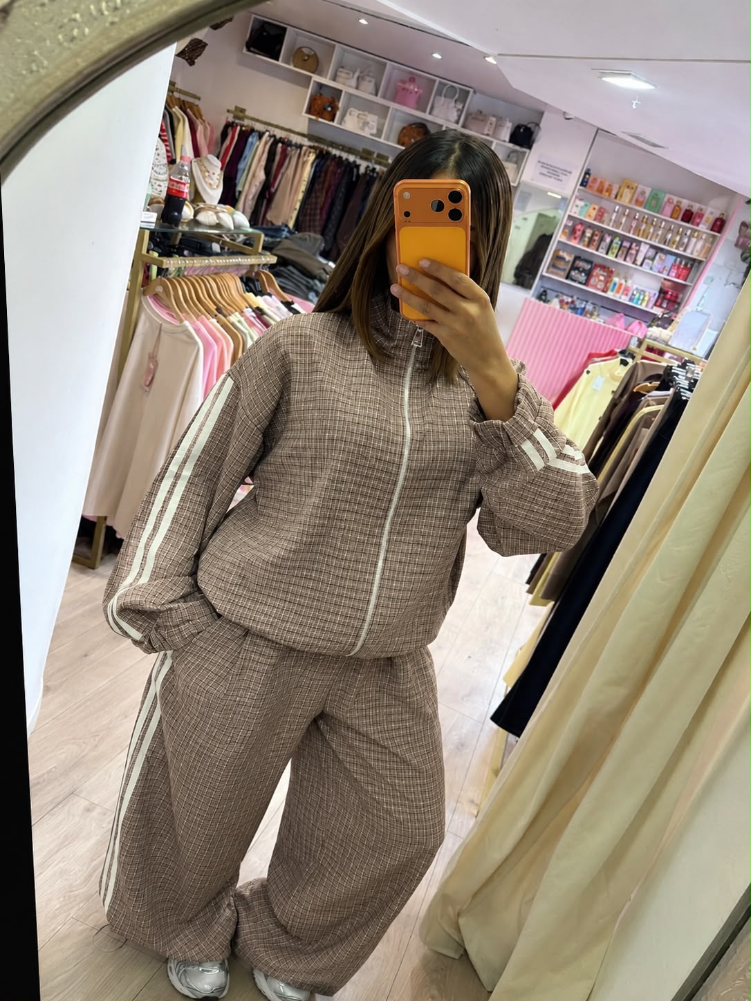 Ensemble jogging a bande Éva
