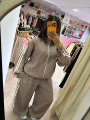 Ensemble jogging a bande Éva