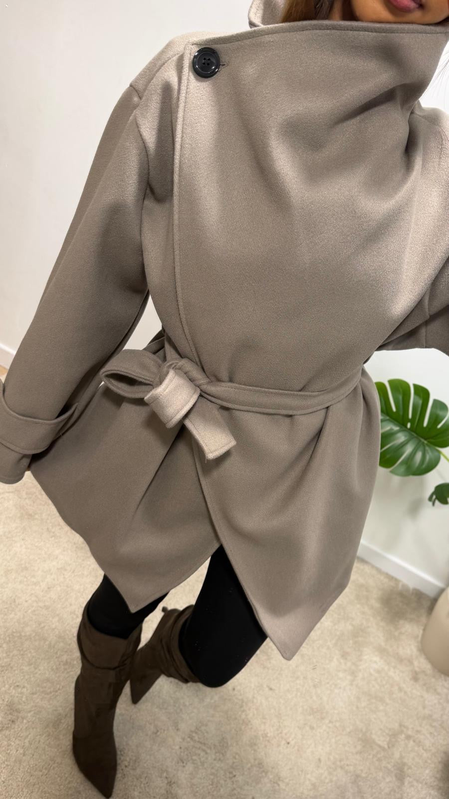Veste à Col Haut et Ceinture LEÏLA
